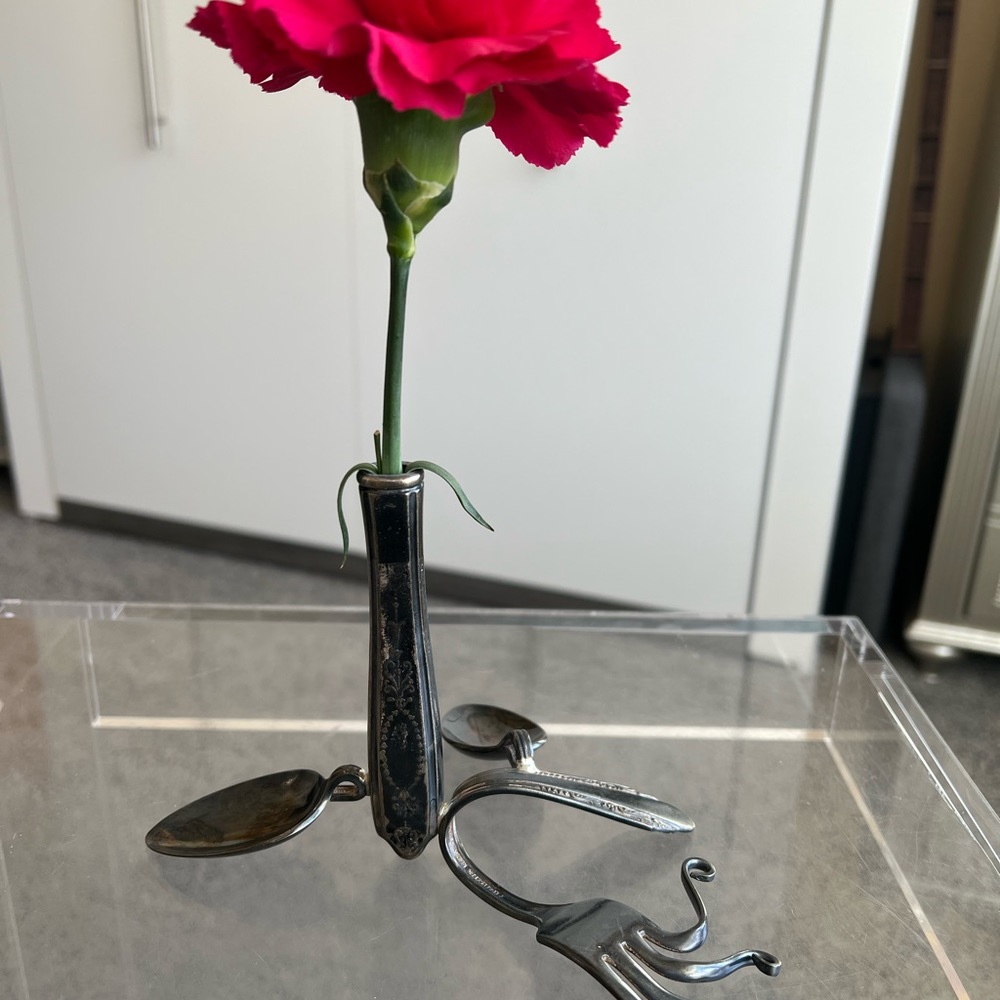 Antique silver ware bud vase - Picture 3 of 9
